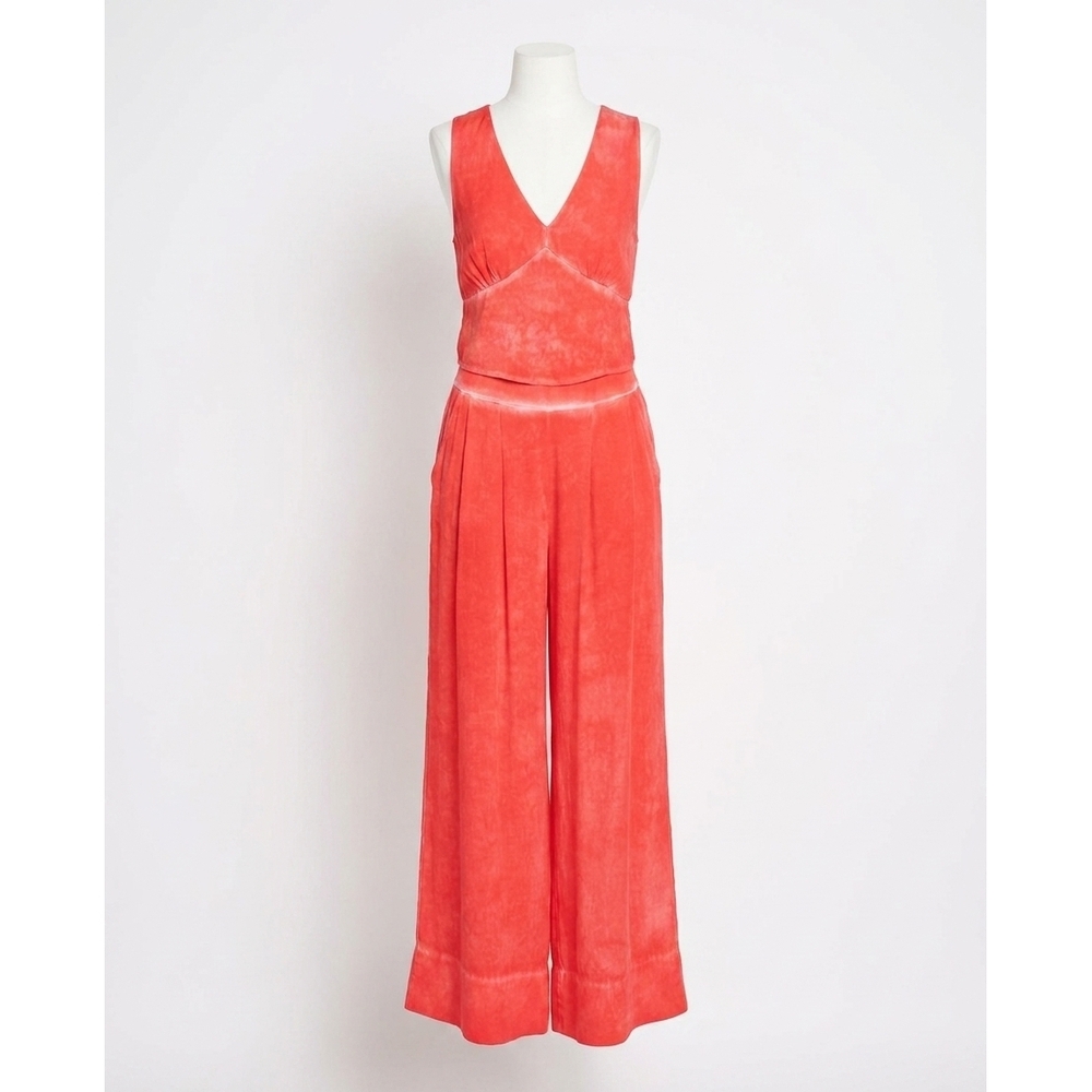 NEW NICOLE MILLER garment dyed v-neck top in poppy